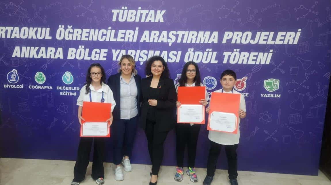 Okulumuz Tübitak Ortaokul Öğrencileri Araştırma Projeleri  Bölge Finalinde Teknoloji Tasarım alanında 3.olmuştur.